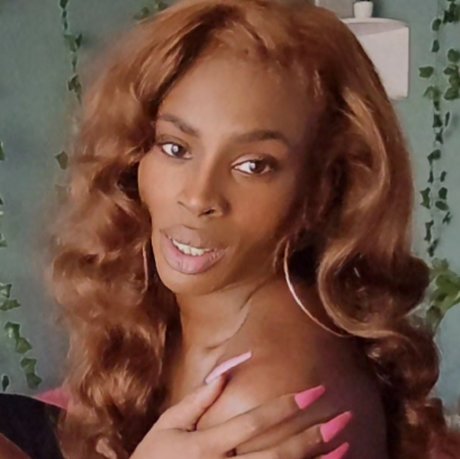 Nubia actrice érotique photos