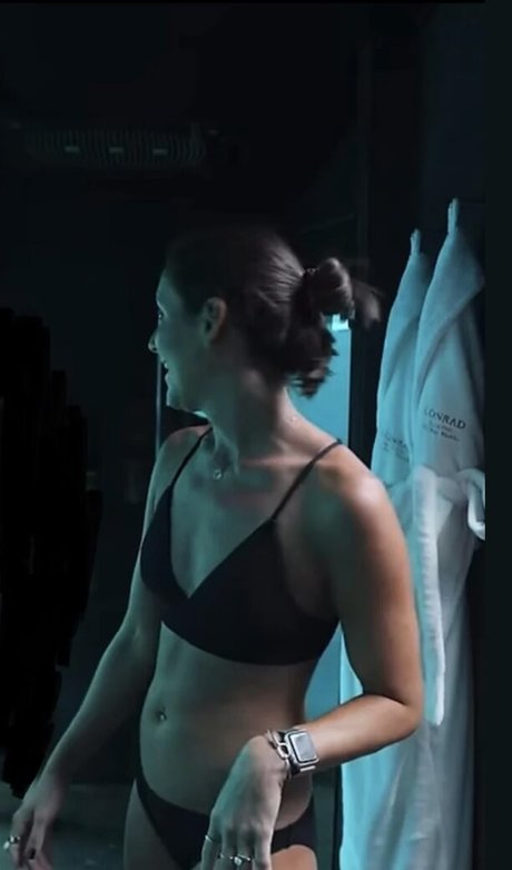 Kara Buchanan modèles nus photo