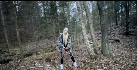 Bonniebi modèle sexy archive