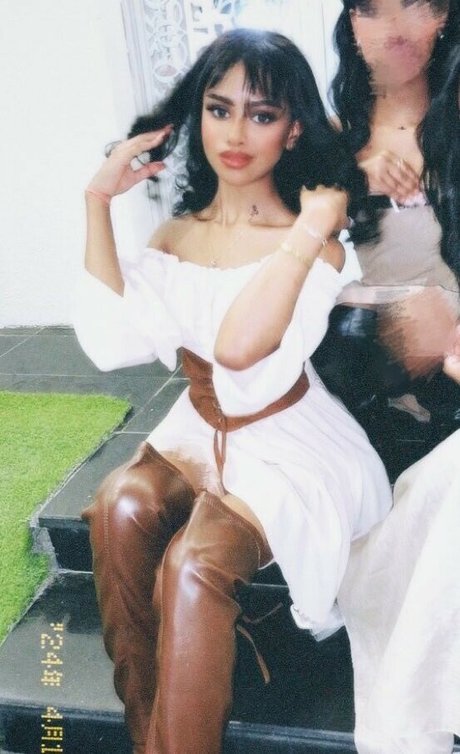 oil7ll star du porno érotique image