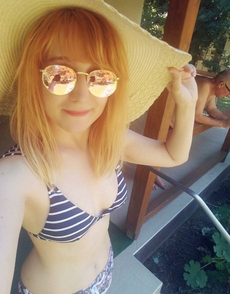 rousse tatouée onlyfans les meilleurs nus img