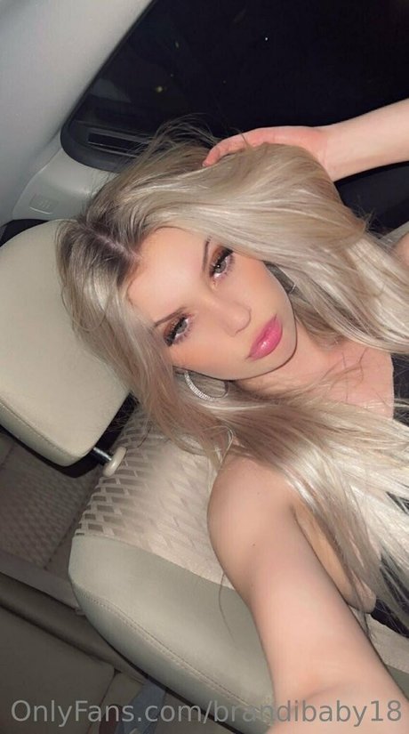 brandibaby18 étoile exclusive photos