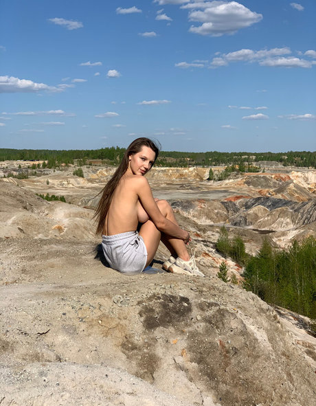 Sweet Elena star du porno exclusive photo