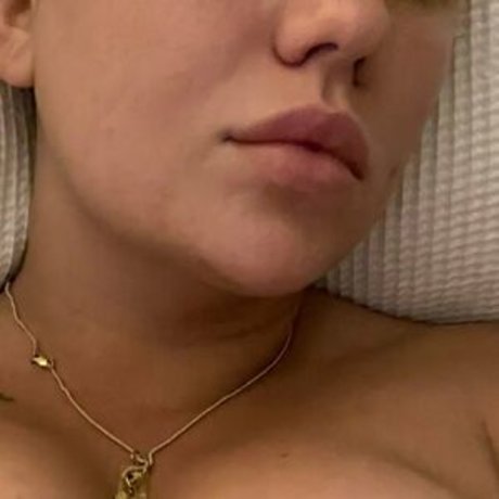 Stamatina Papamanolis modèle exclusif photos