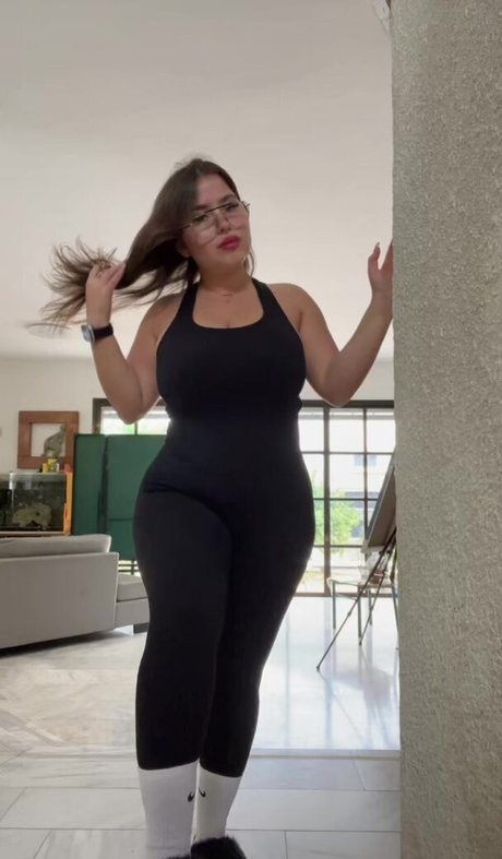 Tamar Abuchzira actrice libre photo