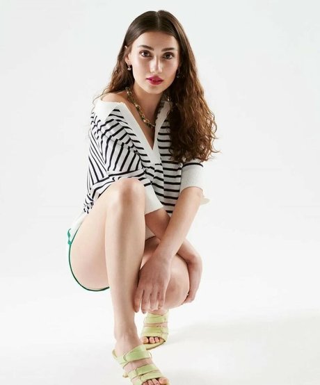 Sevda Erginc modèle sympa galerie