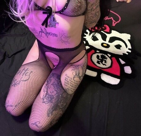 FaceTatMami actrice sexy archive