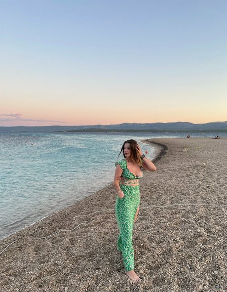 littlemolly v modèle gratuit galeries