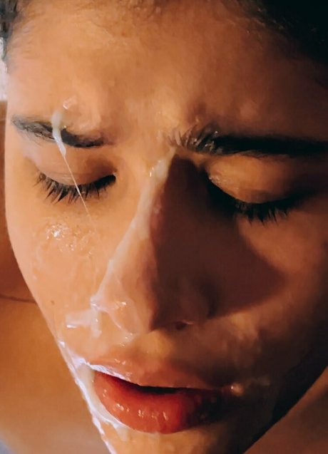 DiamondHowse jolie star du porno des photos