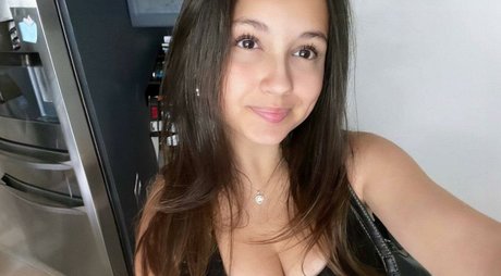 Cait ASMR beau modèle image