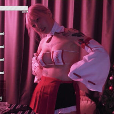 Natoma45 modèle gratuit des photos