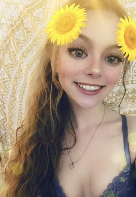 Rose Castella étoile sexy image