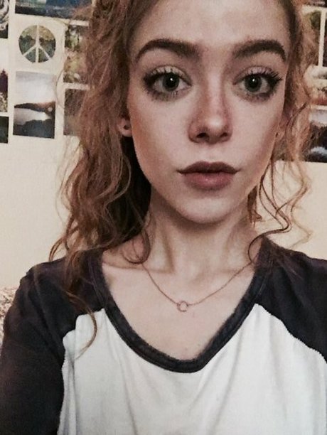 Rose Castella nus étoiles galeries