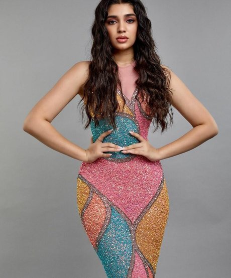 Krithi Shetty haut modèle photos