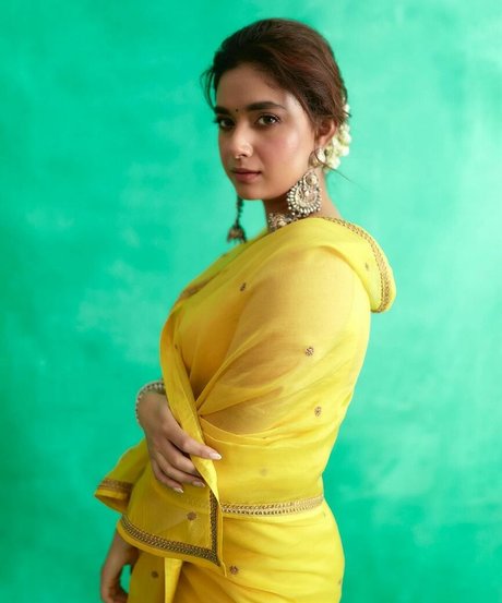 Keerthy Suresh étoile chaude galeries