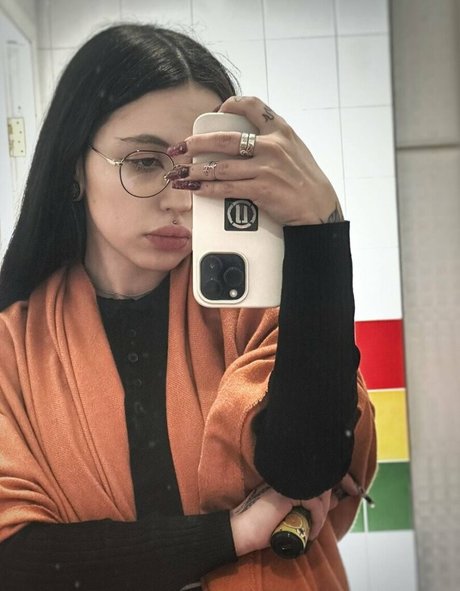 maebeste actrice adulte images