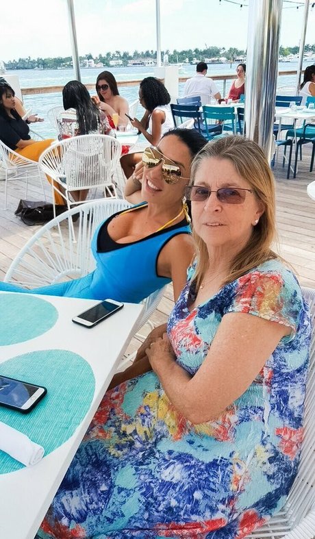 Jessica Canizales sexe star du porno images