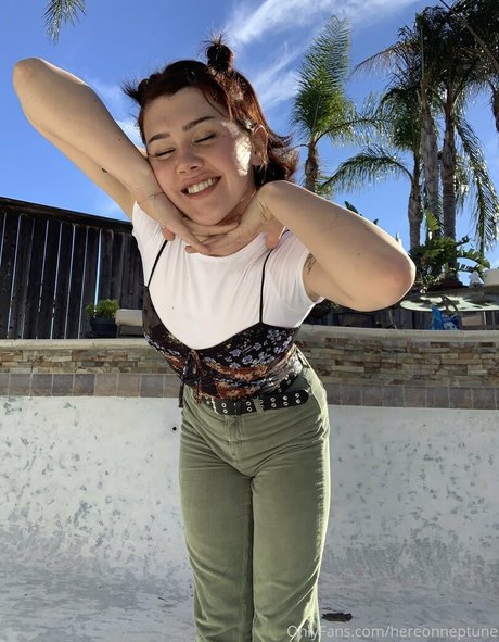 hereonneptune modèle exclusif images