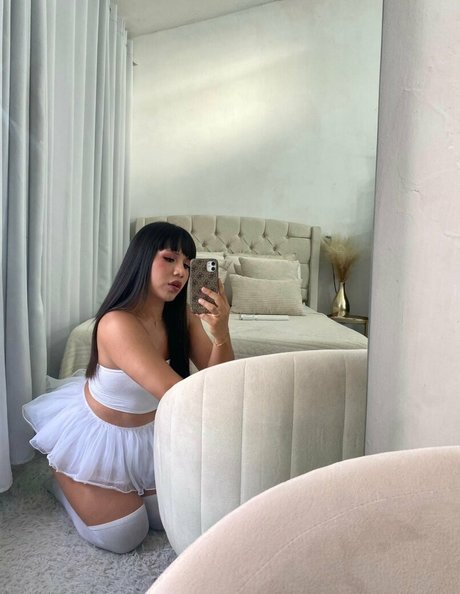 Isa Oelsi actrice nue galeries