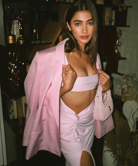 Pooja Hegde actrice nue photos
