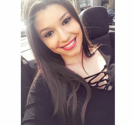 Carolina Neto jolie étoile photo