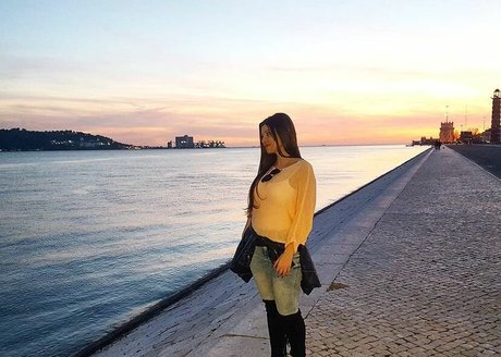 Carolina Neto art modèle image