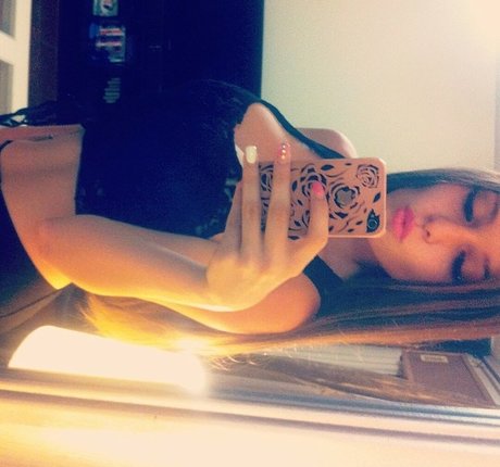 Carolina Neto haut de star du porno photo