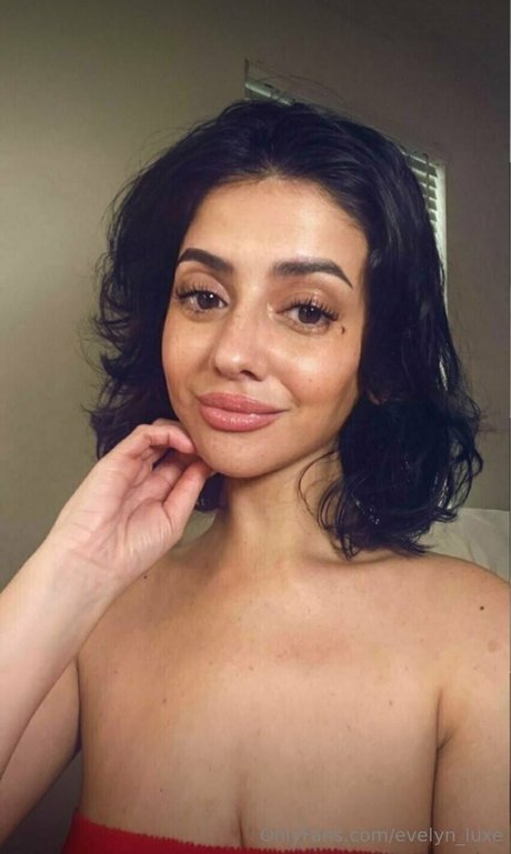 evelyn luxe actrice érotique des photos