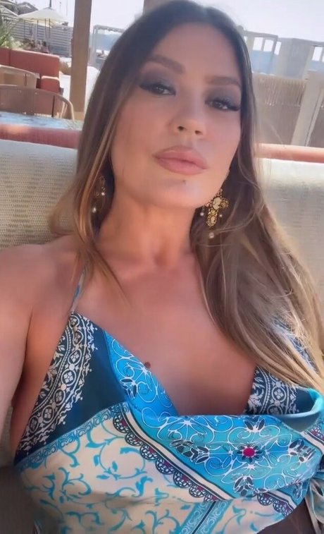 Ella Anastasiou étoile magnifique des photos