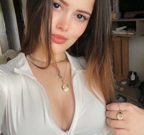 Melanie Ott modèle gratuit galeries