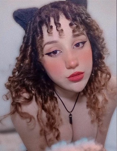 Georgie Bravo modèle joli img