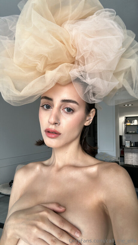 Call Me Elfa nus étoiles collection