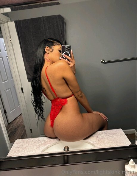 lightskinkim étoile sexy photo