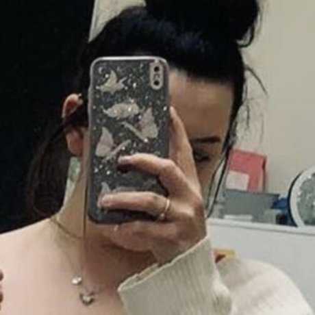 bustymills modèle xxx img