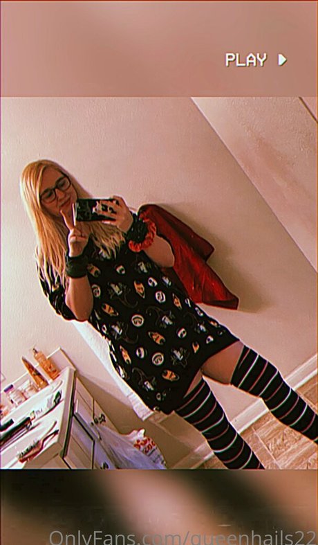 queenhails22 actrice exclusive image