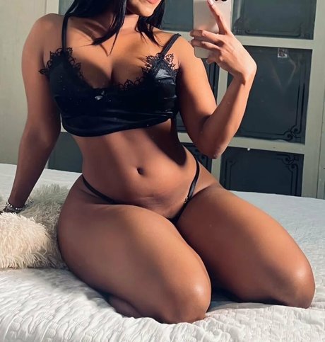 Casal Lovely actrice érotique image