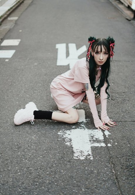 katiekillsyoufree actrice chaude galerie