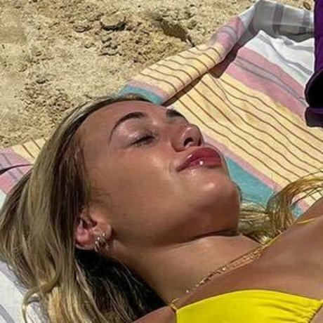 Holly Bridgman star du porno sexy photos