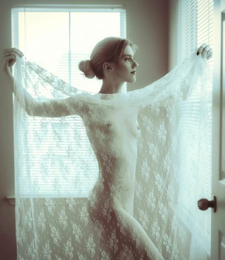 Abby After Dark modèle chaud des photos