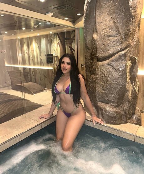 Cinthia Cruz star du porno sympa collection