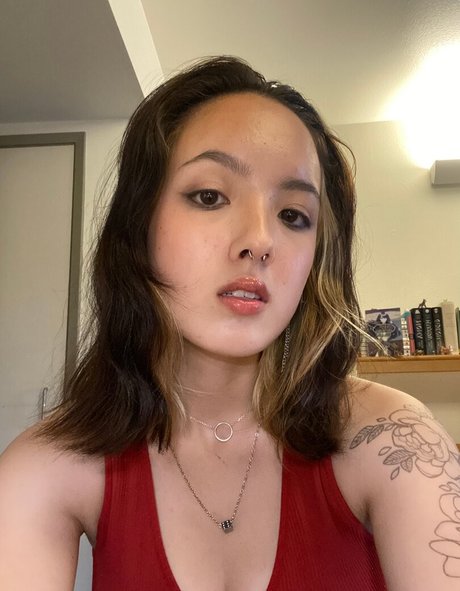 Earth s ASMR actrice sexy galerie