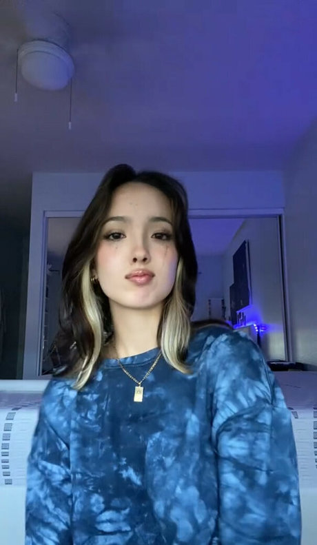 Earth s ASMR actrice des photos