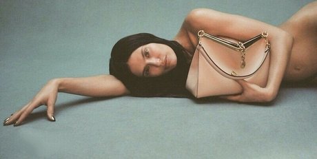 Bianca Balti art étoile archive