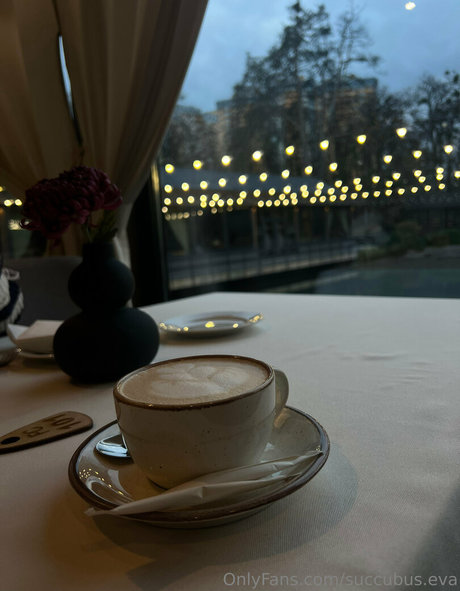 succubus eva modèle xxx images