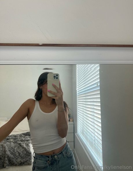 kylienelson actrice artistique photos