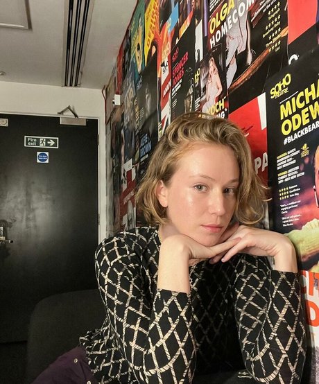 Hannah Einbinder star du porno gratuite photos