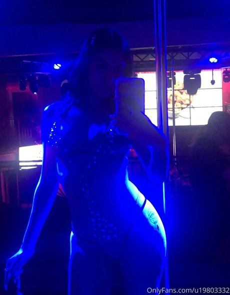 Sara Mariam star du porno parfaite photo