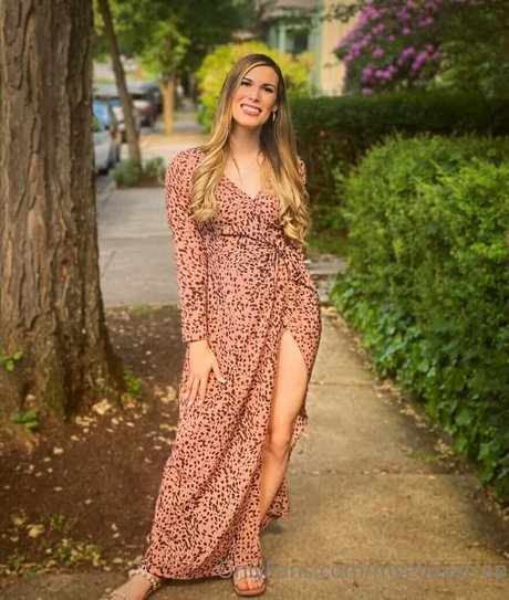 Ms Ella Vatrap actrice parfaite collection