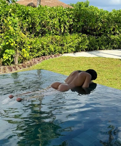 Alina garage étoile parfaite image