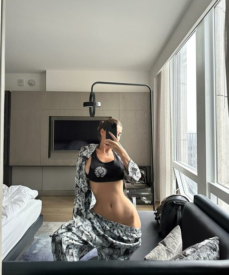 Alina garage étoile sympa img